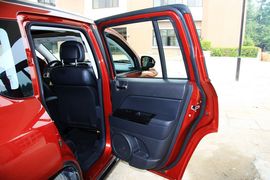2011款Jeep新指南者2.4L