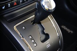 2011款Jeep新指南者2.4L