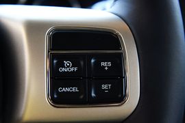 2011款Jeep新指南者2.4L
