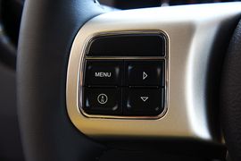 2011款Jeep新指南者2.4L