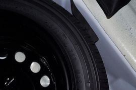 2011款全球鹰熊猫