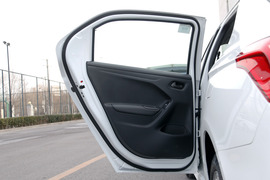 2017款雪铁龙全新爱丽舍1.6L