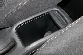 2017款雪铁龙全新爱丽舍1.6L