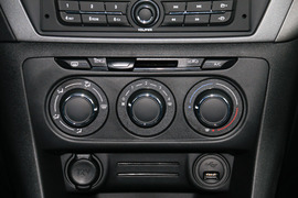 2017款雪铁龙全新爱丽舍1.6L