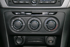 2017款雪铁龙全新爱丽舍1.6L