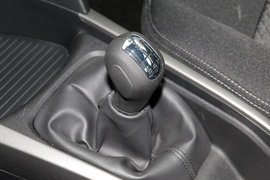 2017款雪铁龙全新爱丽舍1.6L