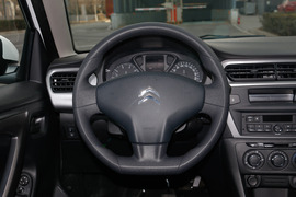 2017款雪铁龙全新爱丽舍1.6L