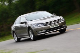 2011款上海大众全新帕萨特1.8T御尊版试驾实拍