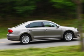 2011款上海大众全新帕萨特1.8T御尊版试驾实拍