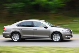 2011款上海大众全新帕萨特1.8T御尊版试驾实拍