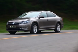 2011款上海大众全新帕萨特1.8T御尊版试驾实拍