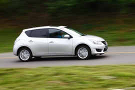 2011款日产骐达1.6T
