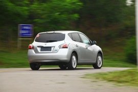 2011款日产骐达1.6T