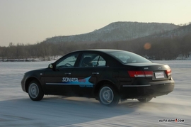 冰雪试驾现代御翔