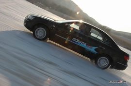 冰雪试驾现代御翔