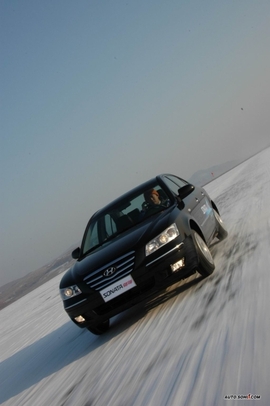 冰雪试驾现代御翔