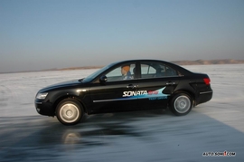 冰雪试驾现代御翔