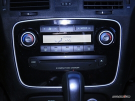 现代索纳塔-御翔内饰