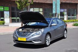 2011款现代索纳塔八