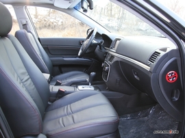 现代索纳塔-御翔内饰