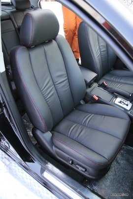 现代索纳塔-御翔内饰