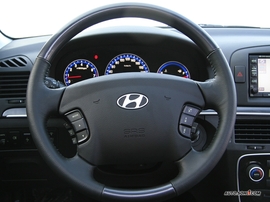 现代索纳塔-御翔内饰