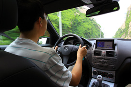 2010款奔驰C300旅行车深度测试实拍