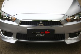 2011款三菱翼神1.8LCVT致尚版豪华型试驾实拍