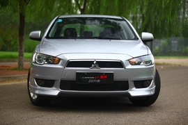 2011款三菱翼神1.8LCVT致尚版豪华型试驾实拍