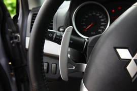2011款三菱翼神1.8L