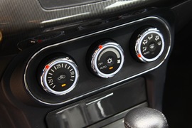 2011款三菱翼神1.8L