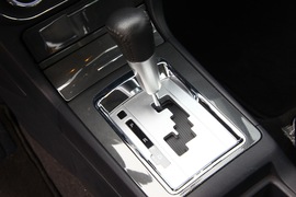 2011款三菱翼神1.8L