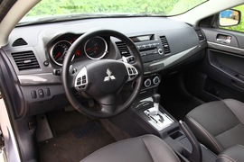 2011款三菱翼神1.8L