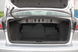 2011款三菱翼神1.8L
