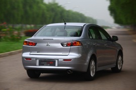 2011款三菱翼神1.8L