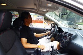 2011款日产骐达1.6T