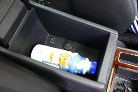 2011款上海大众全新帕萨特1.8T御尊版试驾实拍