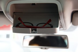 2011款上海大众全新帕萨特1.8T御尊版试驾实拍