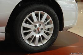 2007款上汽荣威750D