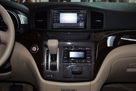 2011款日产贵士3.5L自动版到店实拍