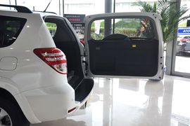 2011款丰田RAV4