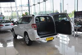 2011款丰田RAV4