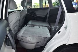 2011款丰田RAV4