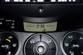 2011款丰田RAV4