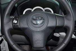 2011款丰田RAV4