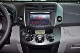 2011款丰田RAV4