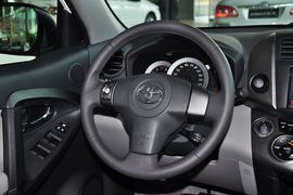 2011款丰田RAV4