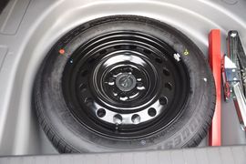 2011款丰田花冠1.6L