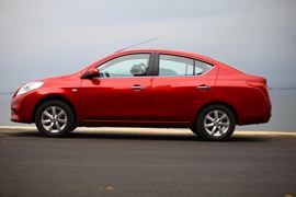 2011款日产新阳光对比测试