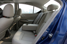 2011款日产新阳光对比测试